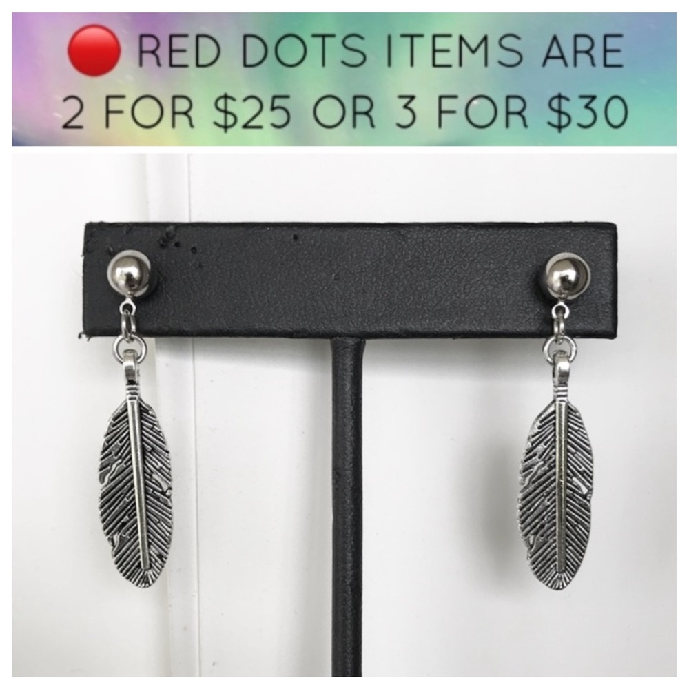 🔴SALE! dangly leaf / feather earrings Nickel free